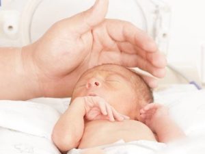 недоношенный новорожденный