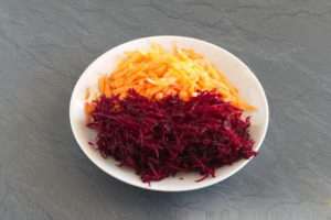 Капустно-морковно-свекольного салат